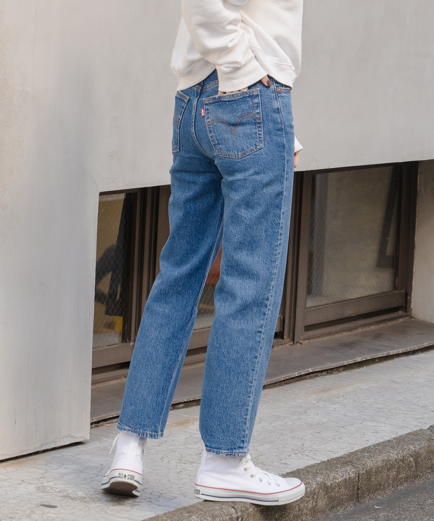 This Is a Pair of Levi's Jeans　リーバイス リーバイス/Levi's RIBCAGE ハイウエスト ストレート ANKLE
