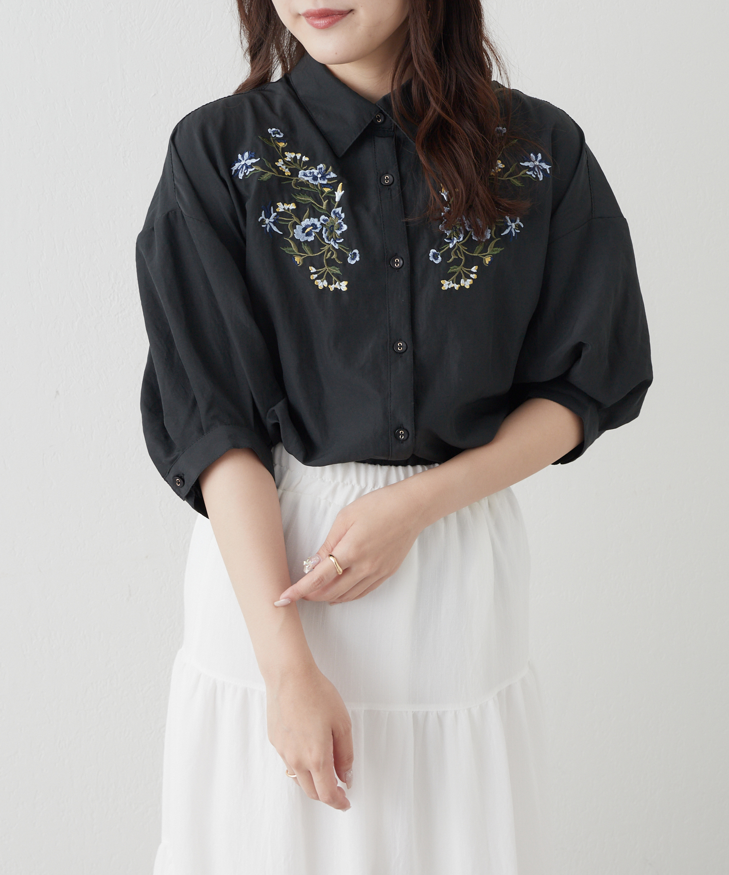 メーカー直売所 セール】胸刺繍後ろレースアップタケノコタックブラウス シャツ/ブラウス(長袖/七分)