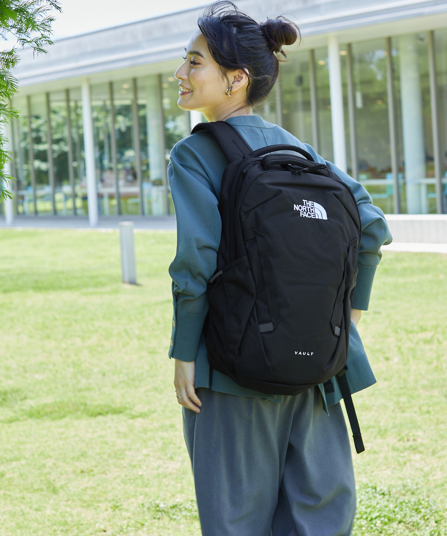 セール】THE NORTH FACE ノースフェイス VAULT ヴォルト 軽量 大容量 27L 15インチPC収納可◎ バックパック リュック  男女兼用 ユニセックス(503845461) | ザノースフェイス(THE NORTH FACE) - d fashion