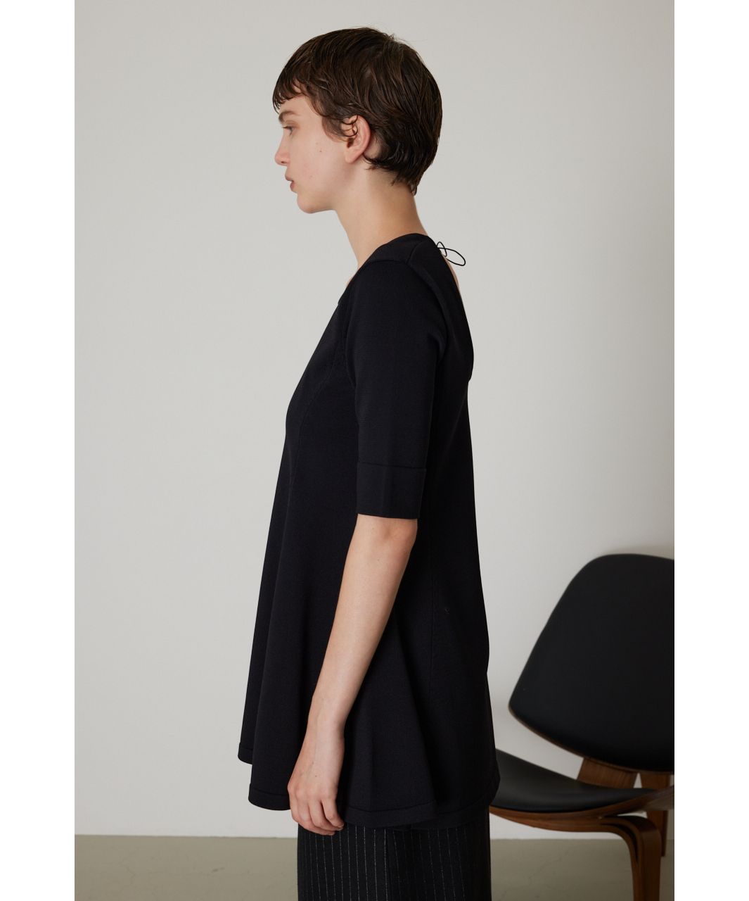 美品 RIM.ARK Neck line 2way flare knit リムアーク RIM.ARK Neck line 2way flare knit （BLK