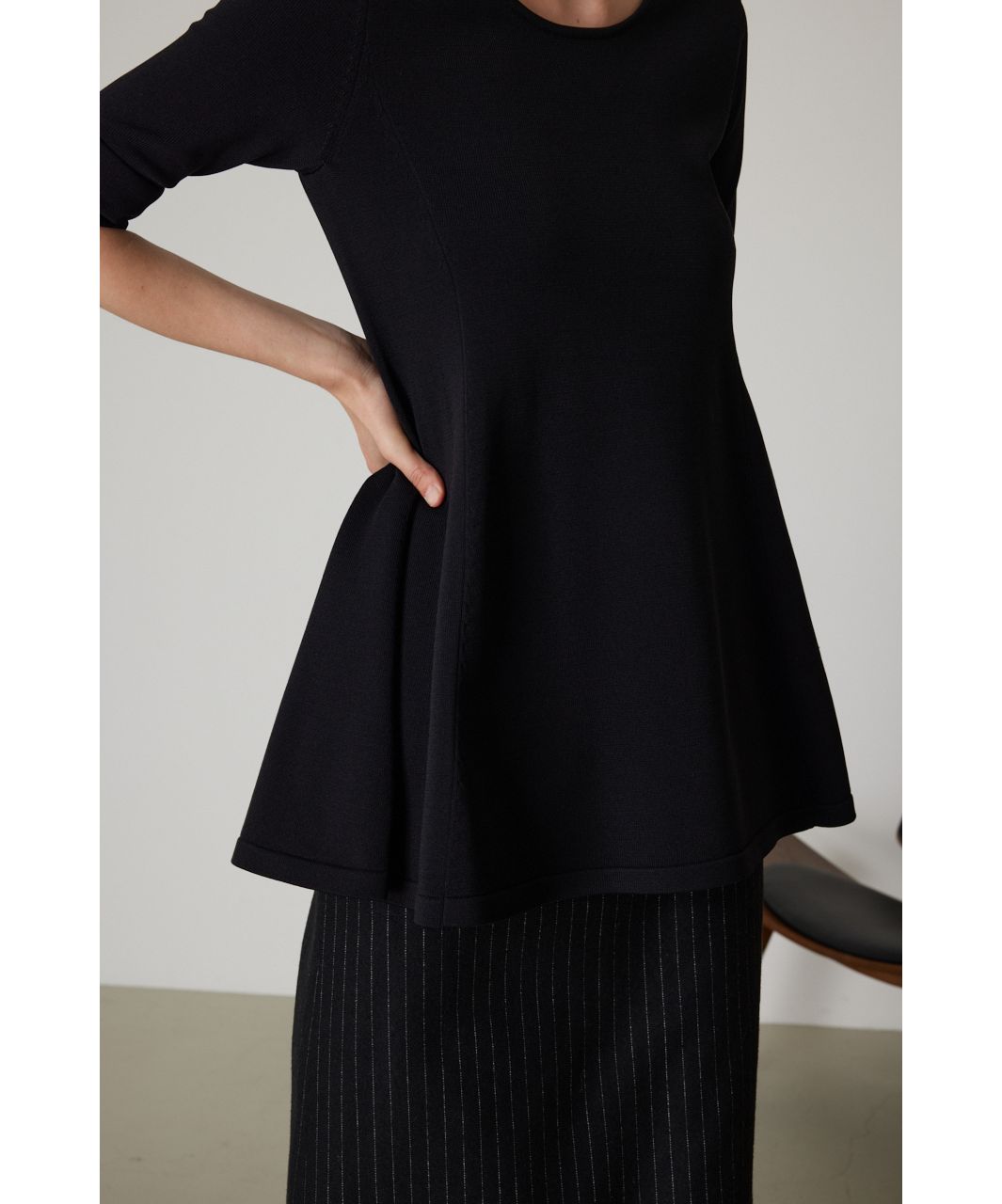 美品 RIM.ARK Neck line 2way flare knit リムアーク RIM.ARK Neck line 2way flare knit （BLK
