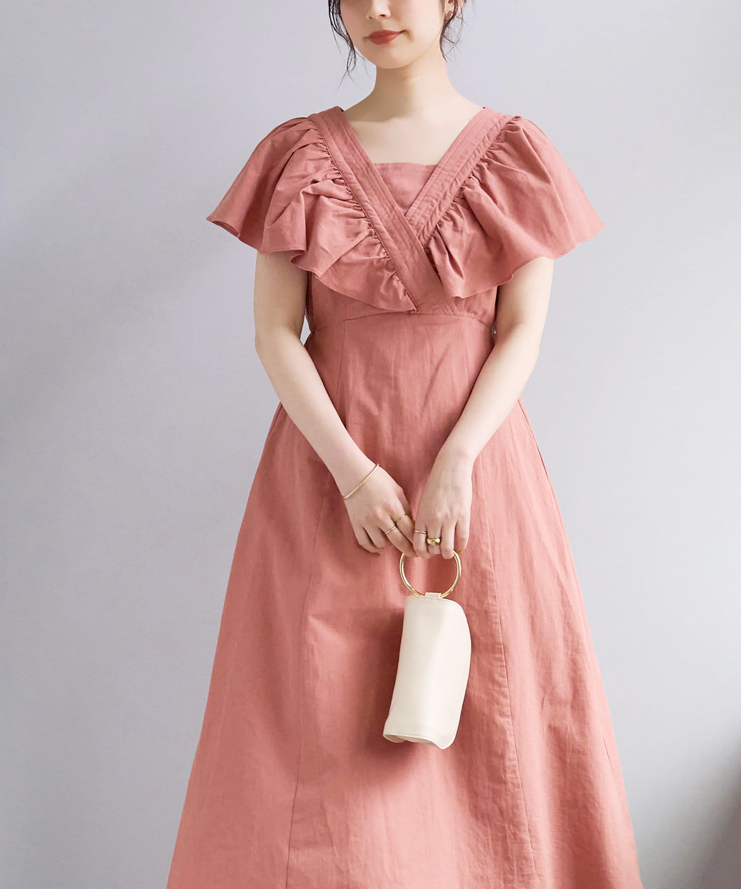 フリル装飾 長袖 ワンピース★大人可愛い 上品 お洒落 ガーリー 楽天市場】ワンピース 長袖 ワンピース ひざ丈 フリル Vネック