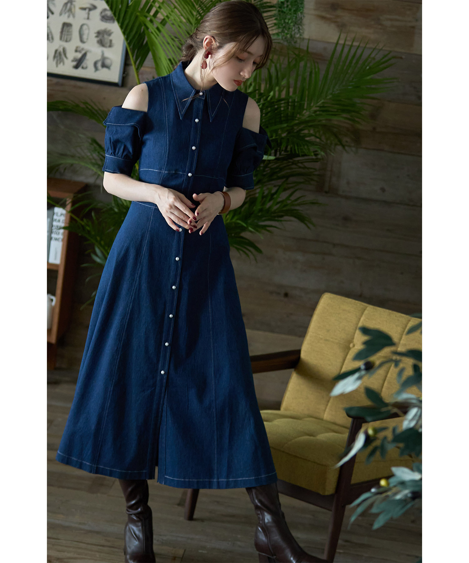 安心追跡【COAST】レーストリムミックスシャツワンピ AZUL BY MOUSSY | レースホルターネックキャミワンピース