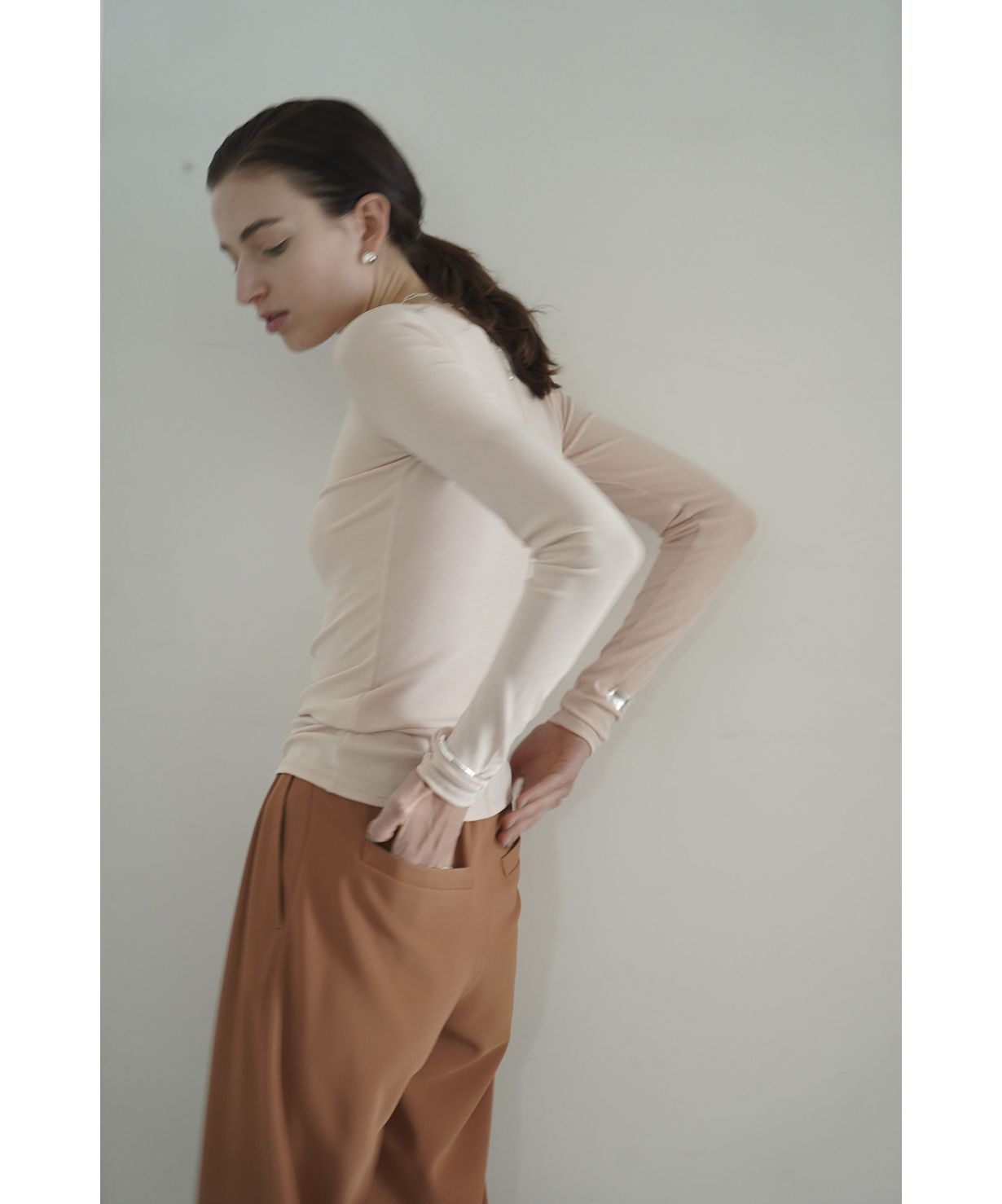 セール 30%OFF】DEEP NECK LADY TOPS(505516678) | クラネ(CLANE