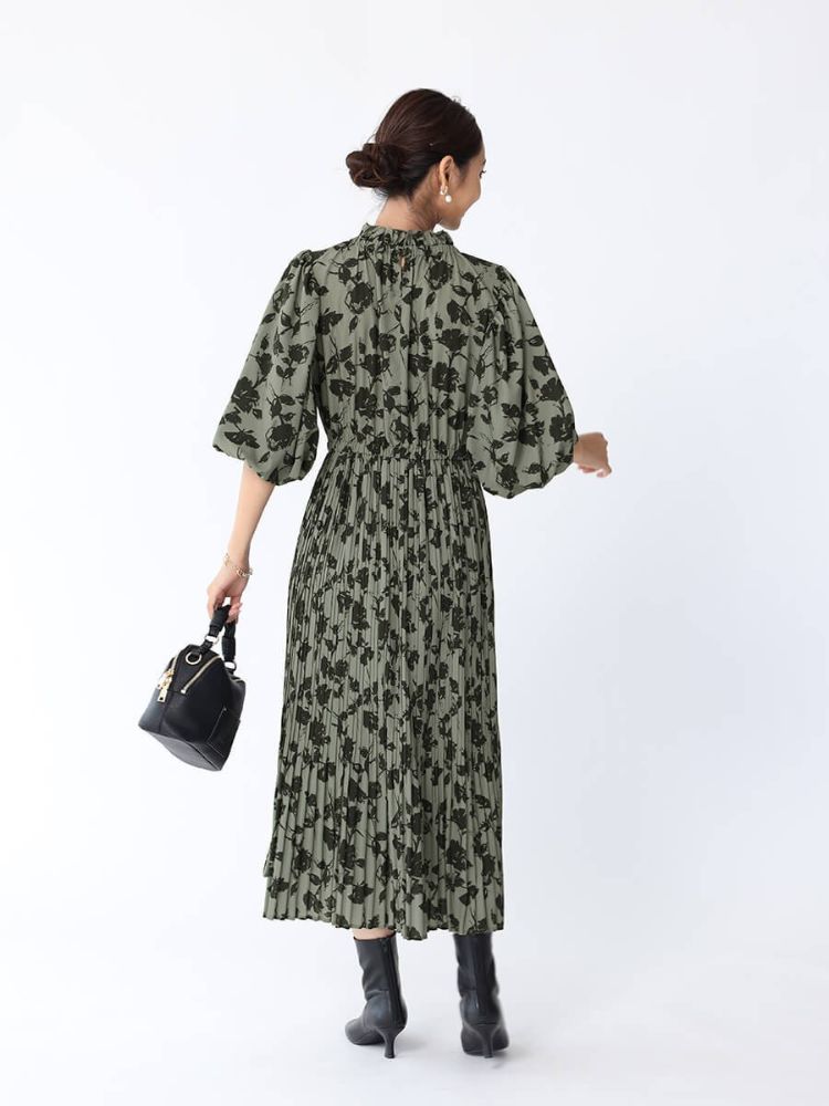 セール 58%OFF】フェンネル FENNEL フラワープリーツワンピース