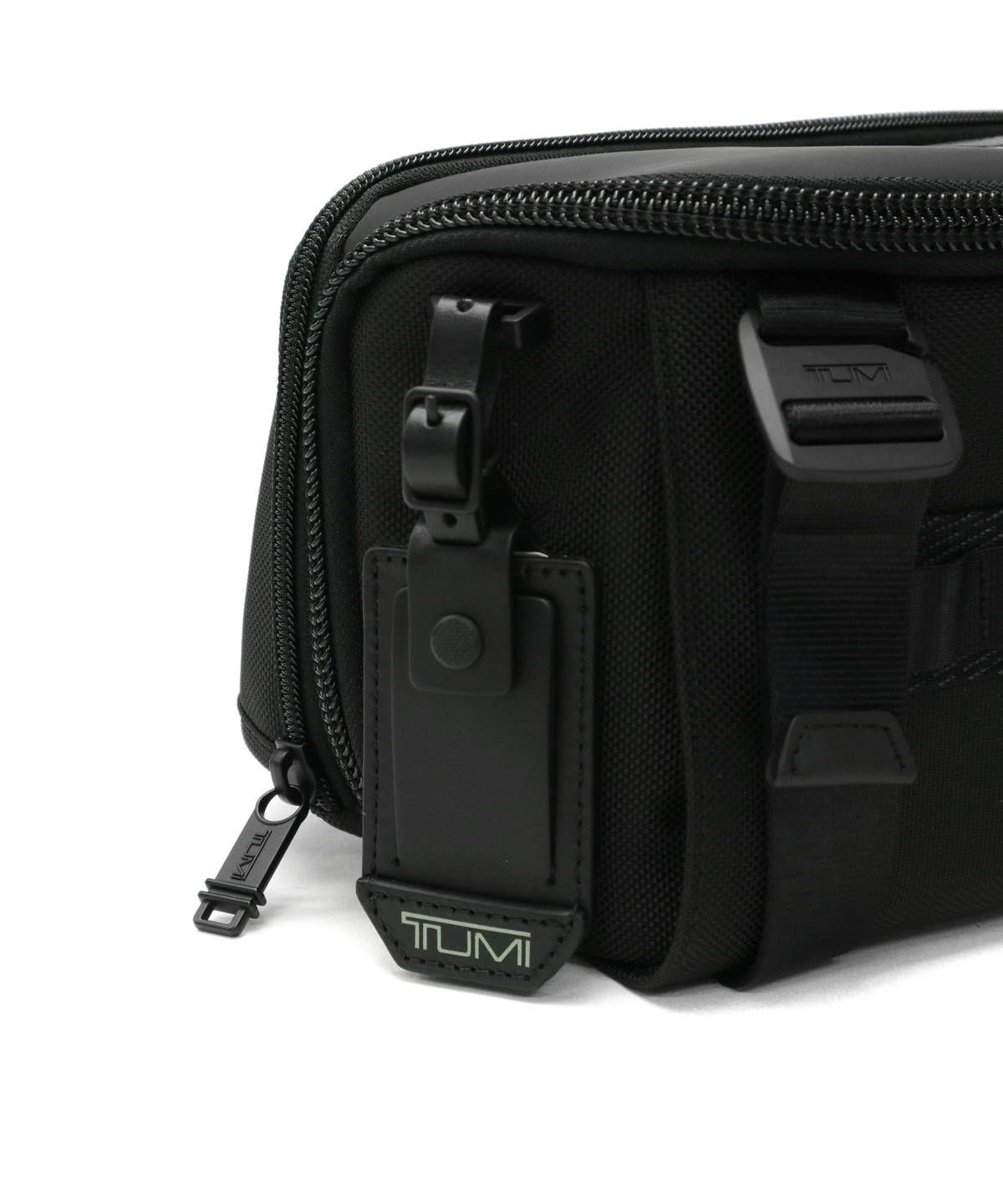 トゥミ TUMI 【日本正規品】トゥミ ボディバッグ TUMI Alpha トゥミ TUMI 【日本正規品】トゥミ ボディバッグ TUMI Alpha