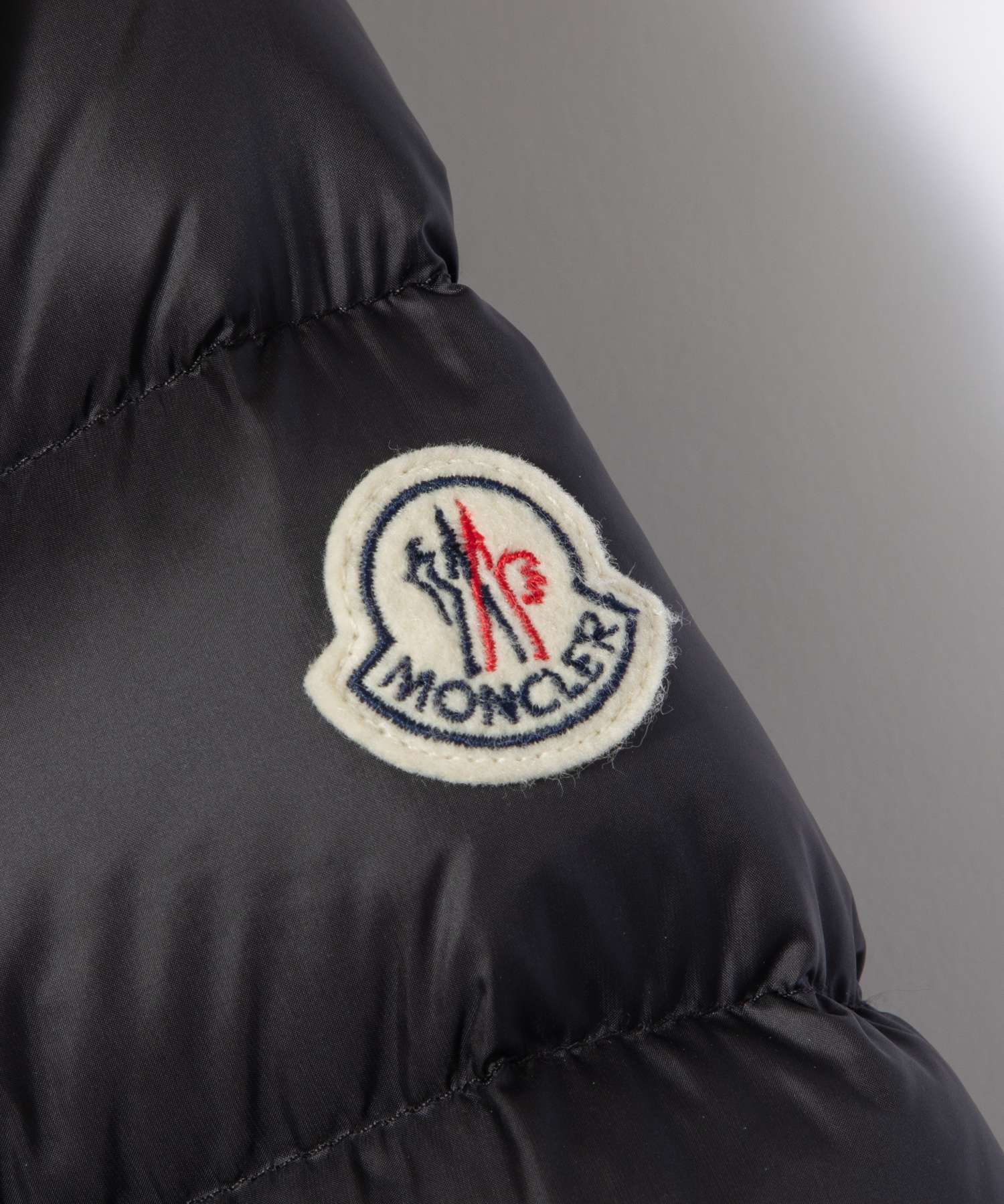 モンクレール MONCLER HERMIFUR 49900-15-53048 ダウンコート モンクレール MONCLER HERMIFUR 49900-15-53048 ダウンコート