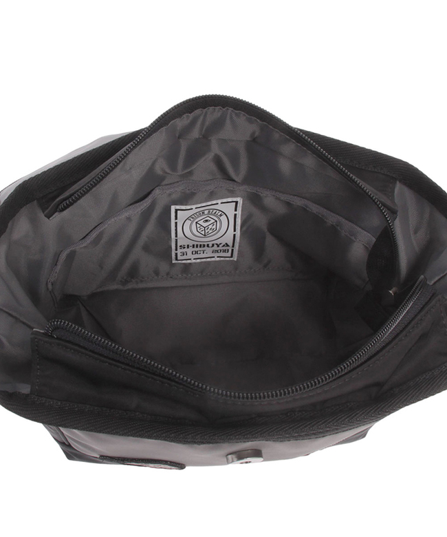 美品　呪術廻戦　バッグ　MISTO FORZA Jujutsu Kaisen x Misto Forza Backpack Square Black/ Black