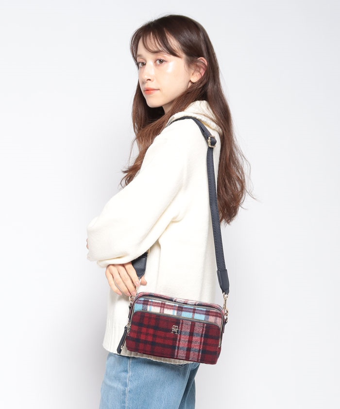 クーポン】【セール10%OFF】アイコニックトミーチェックカメラバッグ