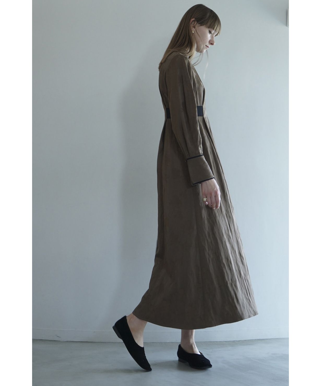 セール】VINTAGE FLOWER SATIN ONEPIECE(505645224) | クラネ セール】VINTAGE FLOWER SATIN ONEPIECE(505645224) | クラネ
