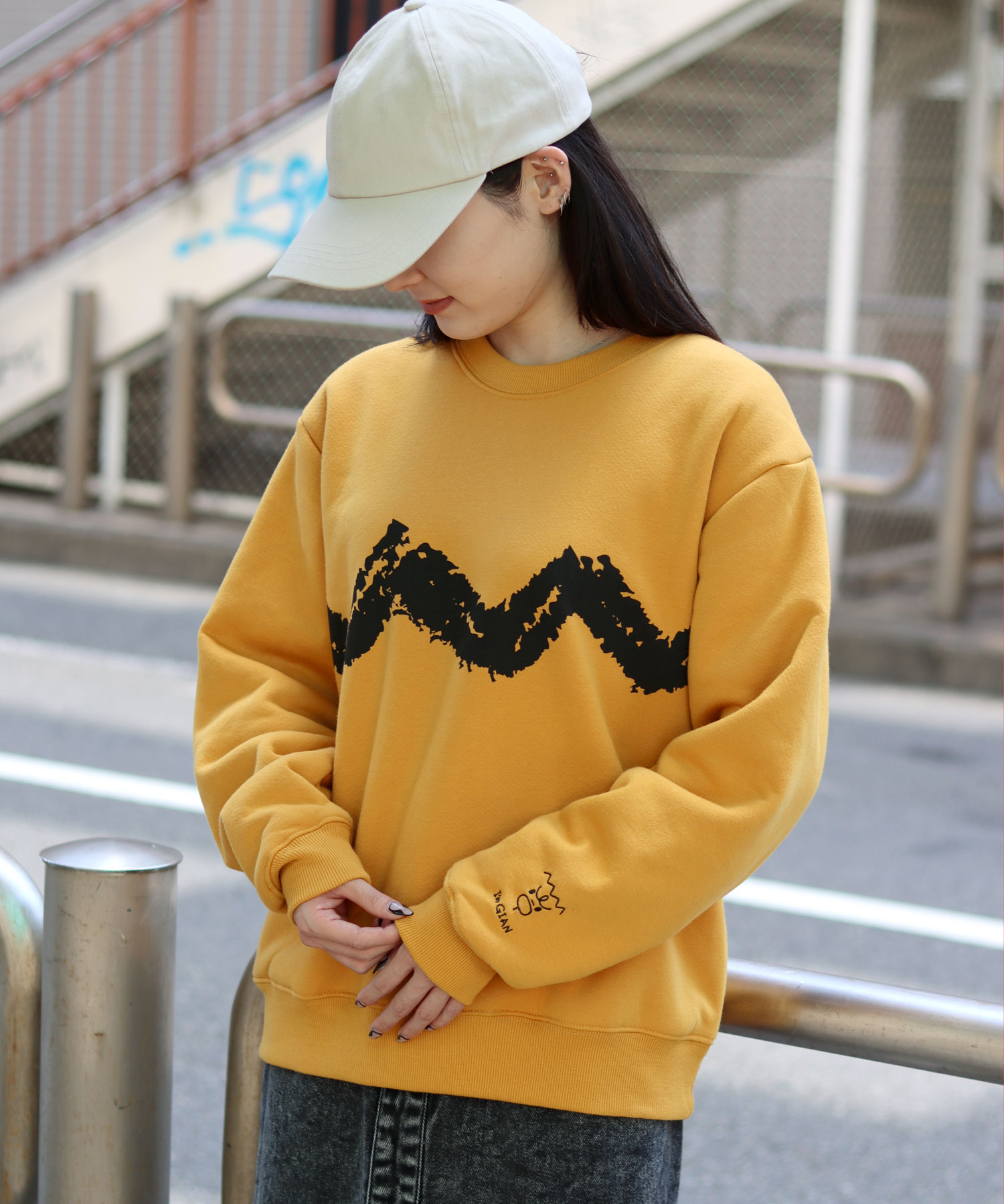 THRASHER】トレーナー ブランドロゴ キャラプリント イエロー