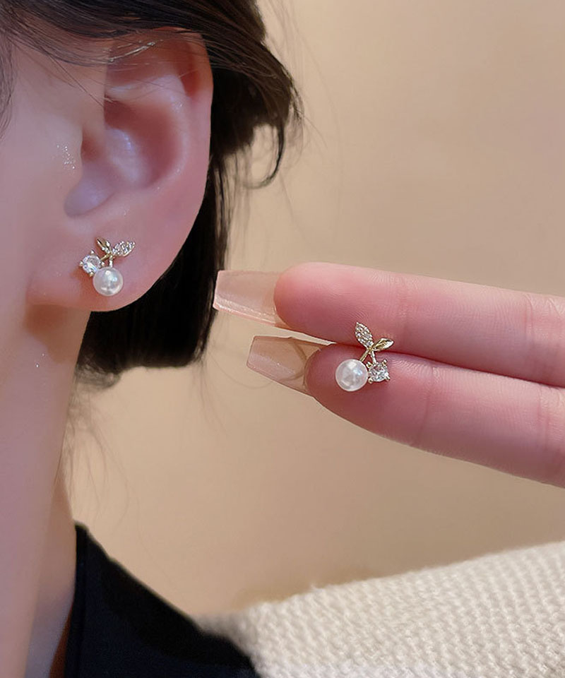 ★チェリーが可愛い★【LOUIS VUITTON】スマイルチェリーピアス 楽天市場】【ポスト投函送料無料】レディース ピアス さくらんぼ