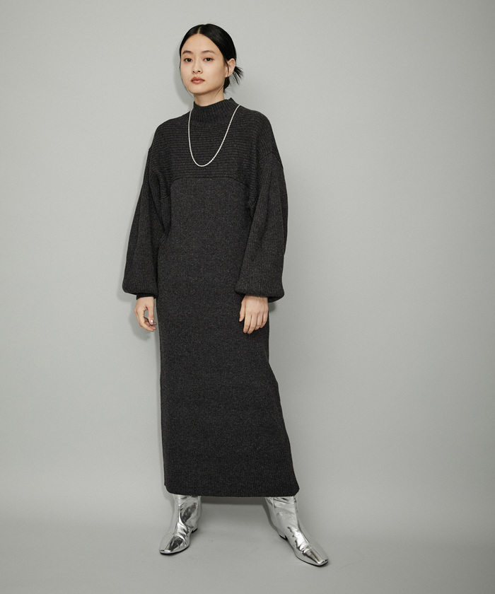 セール 30%OFF】【WEB限定】フォルムスリーブハイネックニット