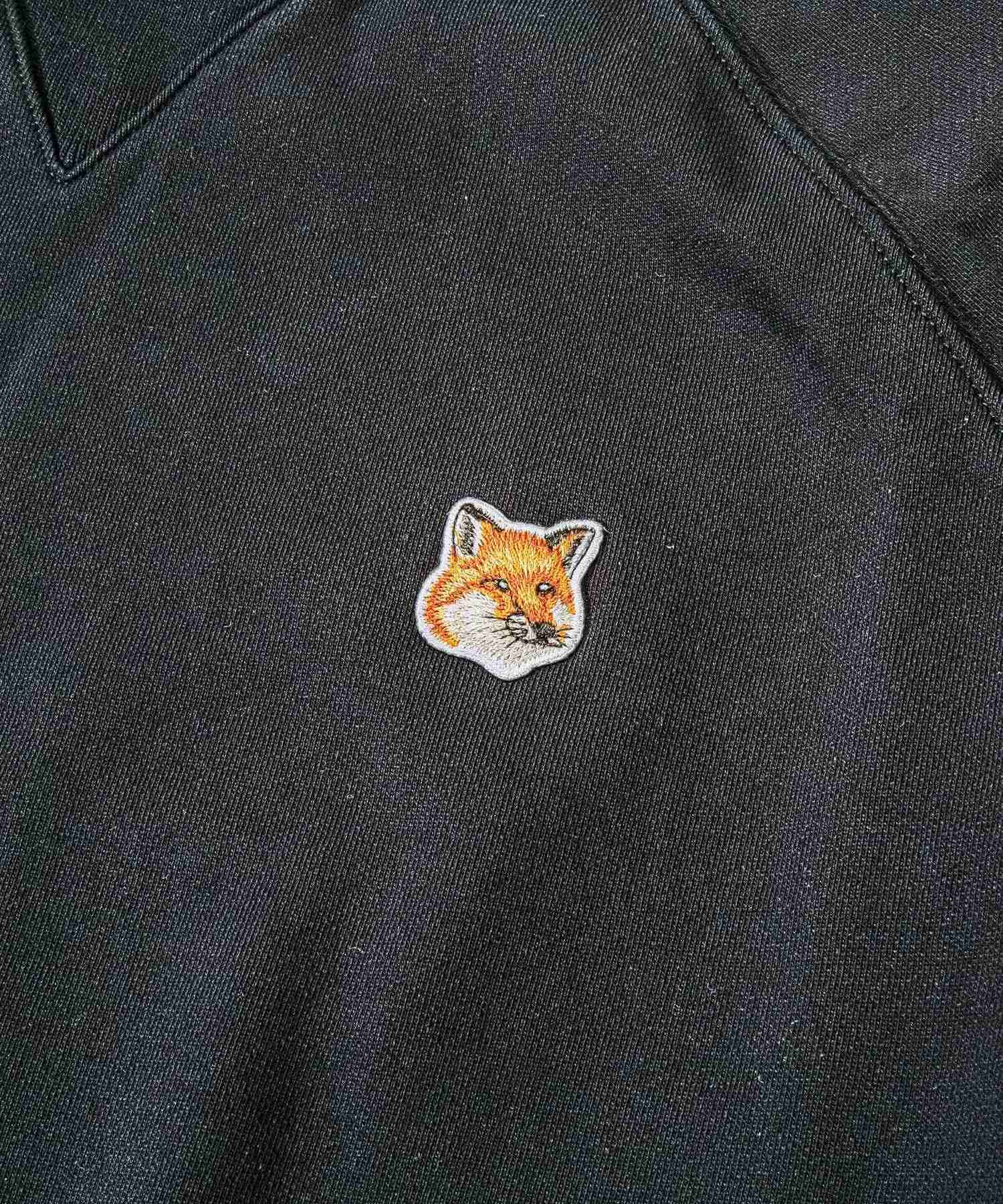 *関税込*MAISON KITSUNE FOXパッチ クラシック クルースウェット 関税込*MAISON KITSUNE FOXパッチ クラシック クルースウェット