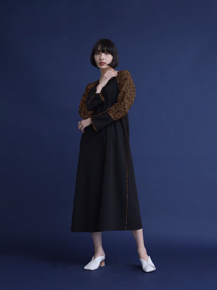 resil レジル 新品未使用 ベルスリーブ ジャガード ドレス