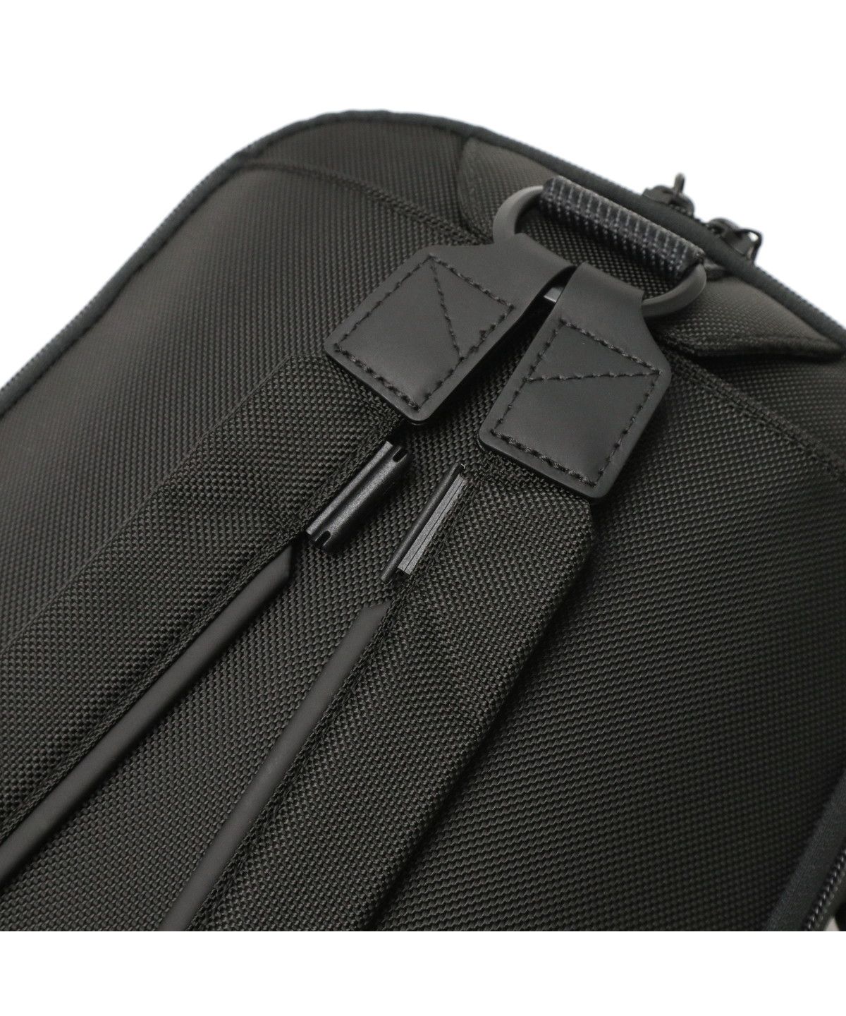 クーポン】トゥミ TUMI 【日本正規品】 トゥミ ボディバッグ クーポン】トゥミ TUMI 【日本正規品】 トゥミ ボディバッグ