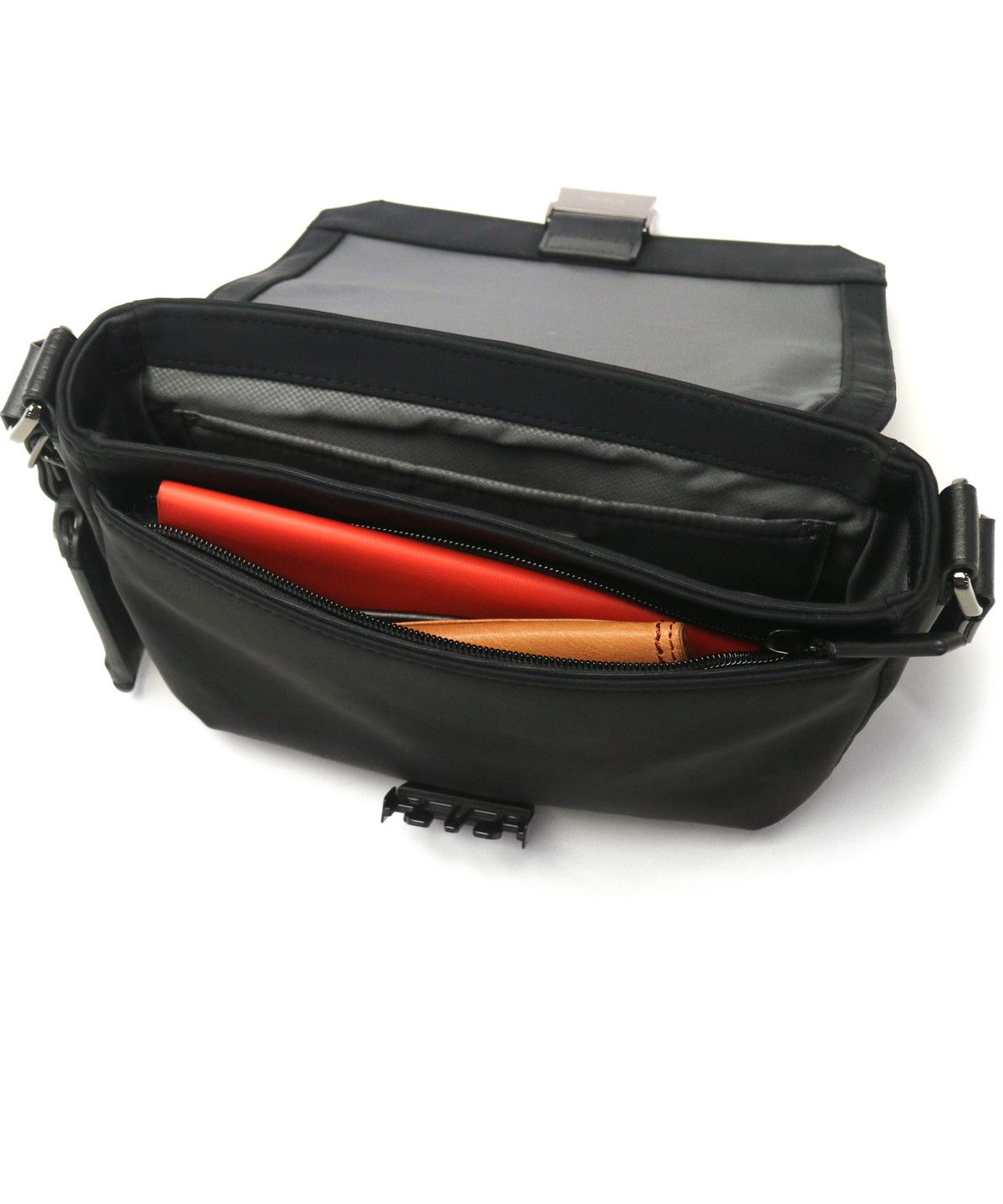 Amazon | [トゥミ] ショルダーバック 公式 正規品 TUMI Harrison