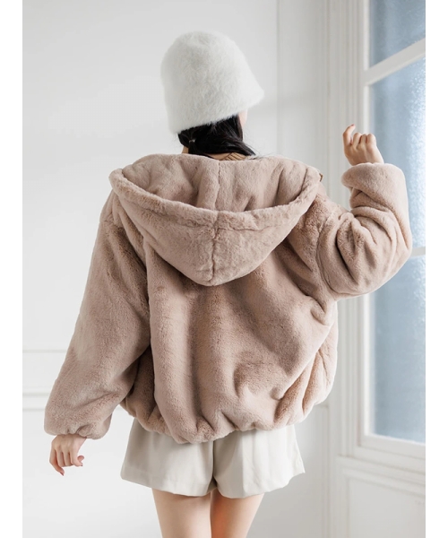 Bershka ファーコート 2025年最新】Bershka レディース 毛皮・ファーコートの人気