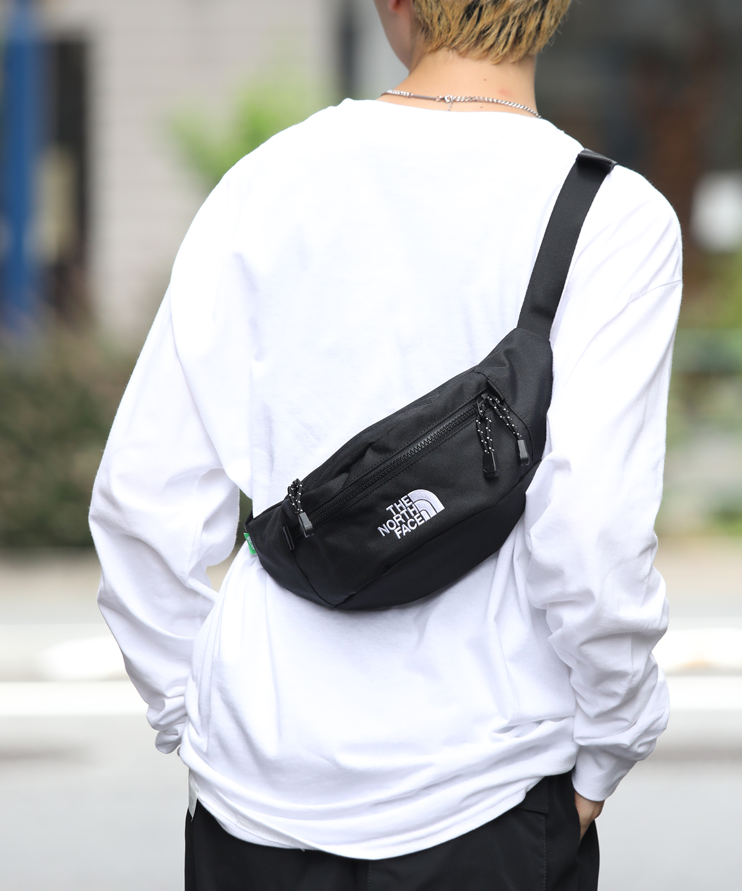 黒BLACKサイズ新品未使用　韓国正規品　ノースフェイス　ショルダーバッグ　スリングバッグ