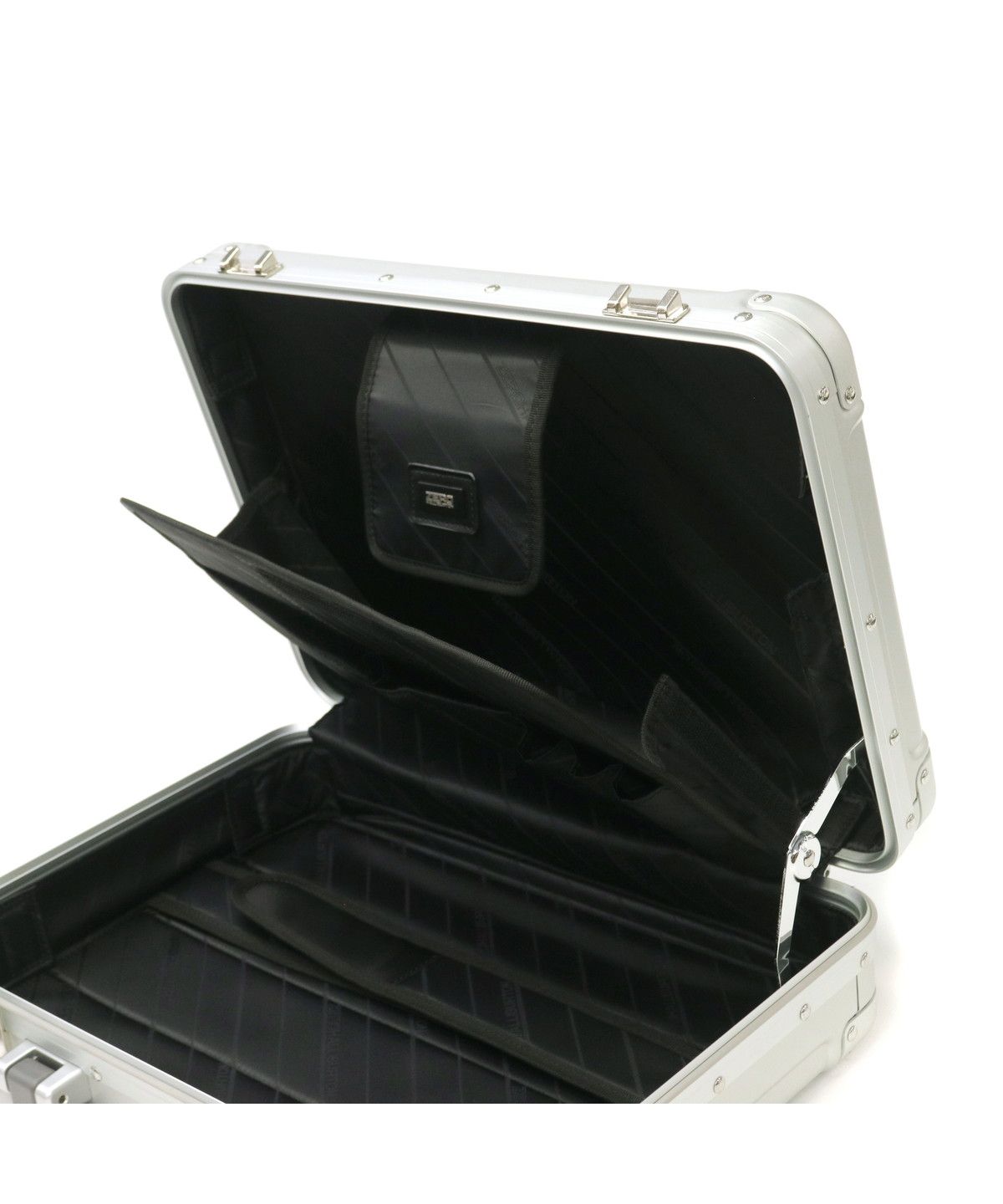 ゼロハリバートン ZERO HALLIBURTON 【日本正規品