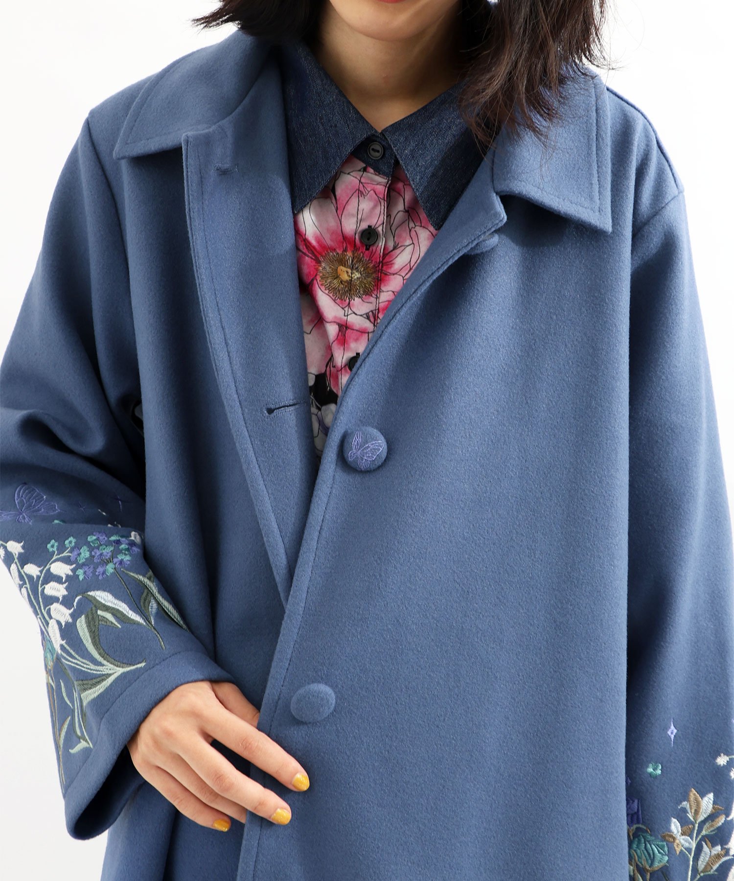 セール 40%OFF】すずらんの花と蝶刺繍 フェイクウールコート