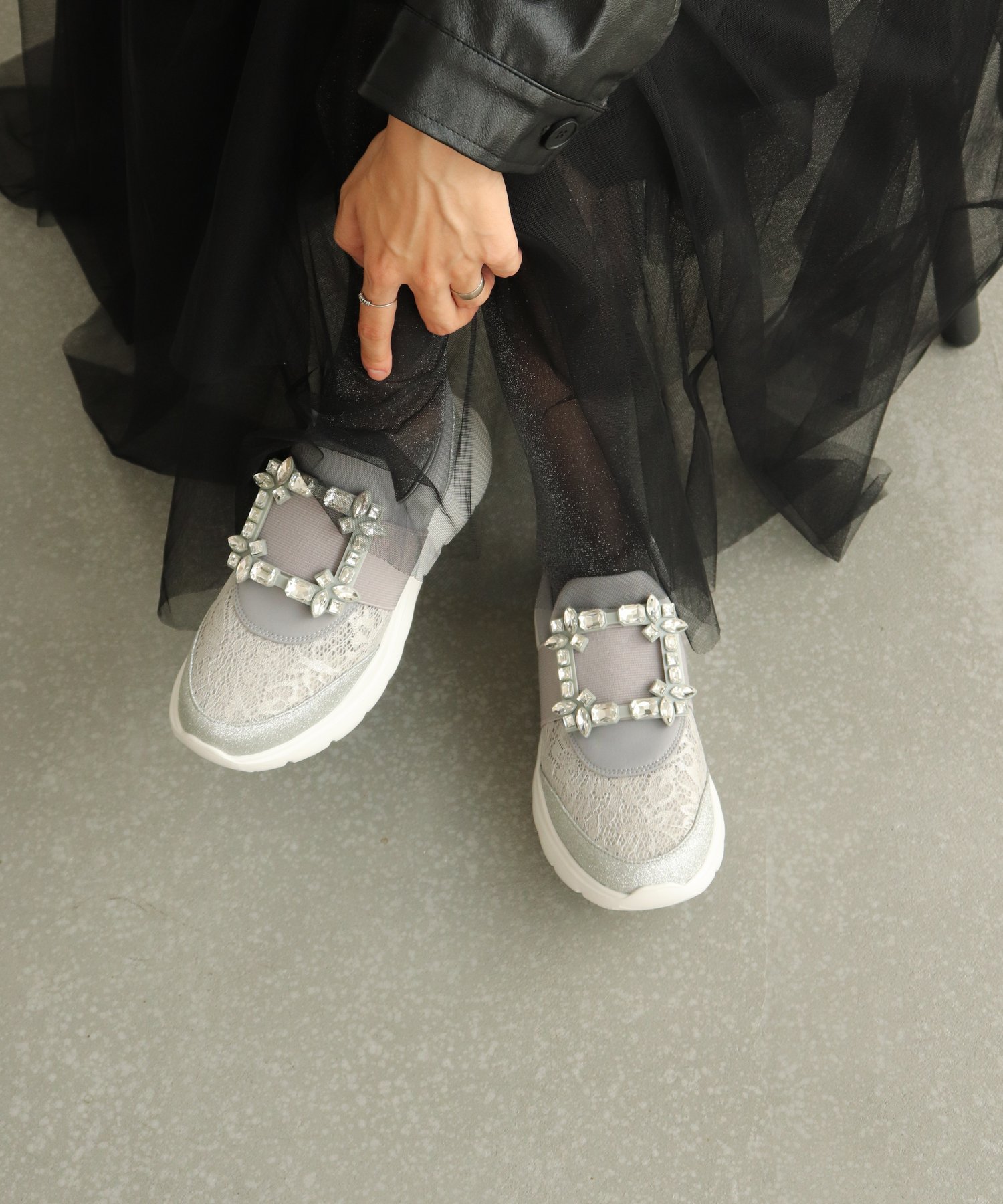ブリジット バーキン Bridget Birkin バックルスニーカー