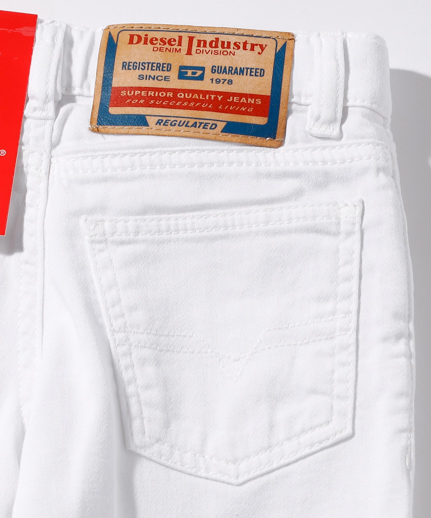 白 スウェット財布デニムバッグパンツにDIESELディーゼルTシャツ ディーゼル DIESEL DIESEL(ディーゼル)Kids & Junior ストレッチ