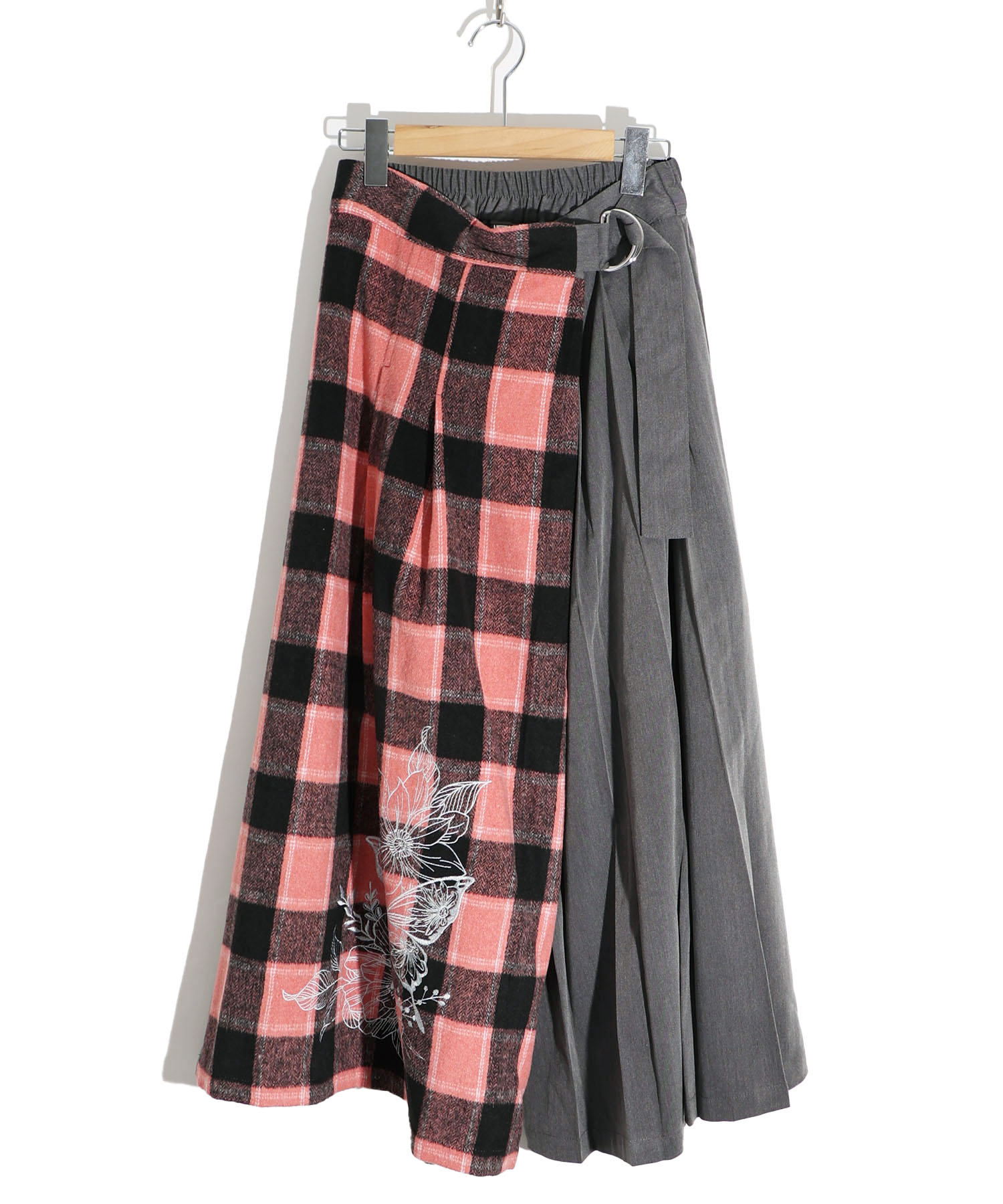 中古　is  SCOLaR スリット入り　スカート風パンツ 中古is SCOLaR スリット入りスカート風パンツ