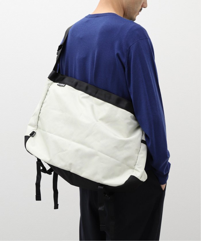 【新品未使用】Alexander Lee Chang コラボ uバッグ カーキ 新品未使用】Alexander Lee Chang コラボ uバッグ カーキ