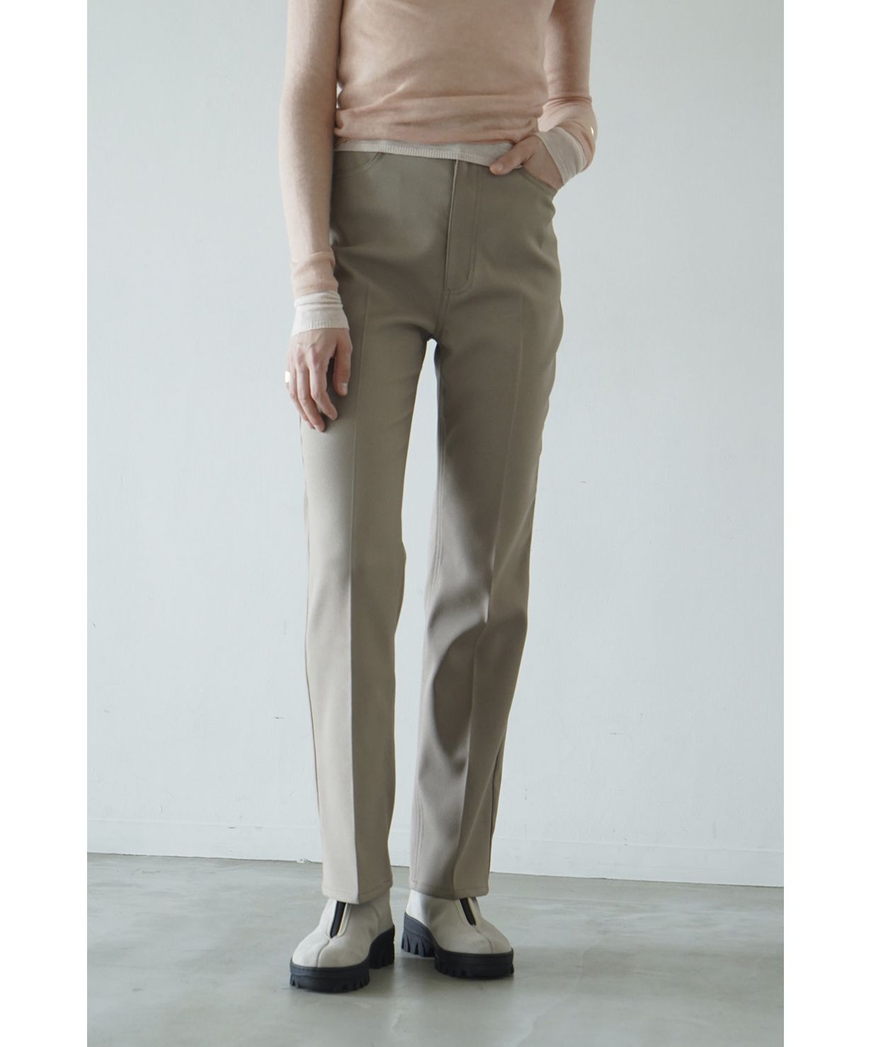 セール 50%OFF】SLIM STRAIGHT PRESS PANTS(505748405) | クラネ