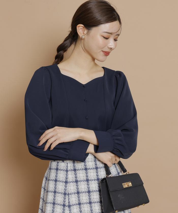 【関税込み】TOTEME ブラック ファネルネック サテン ブラウス シルキーサテン ビルドネックブラウス｜トゥモローランド 公式通販