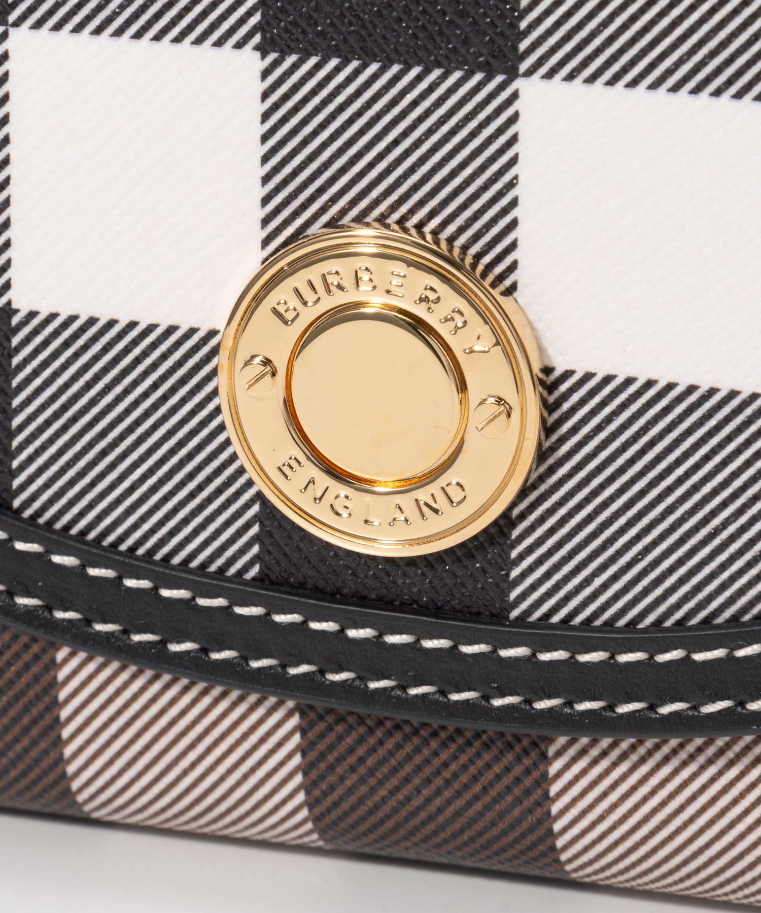 クーポン】バーバリー BURBERRY 8072669 三つ折り財布 LS