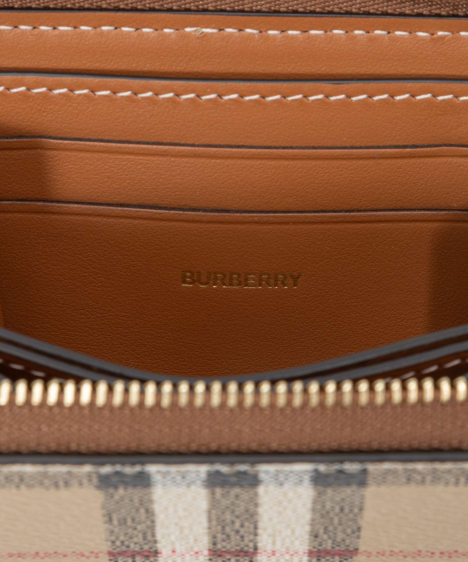 バーバリー BURBERRY 8070600 小銭入れ LS MN ZIP AROUND DFC バーバリー BURBERRY 8070600 小銭入れ LS MN ZIP AROUND DFC