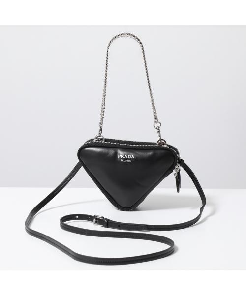 PRADA新作★ミニマル×ラグジュアリーな黒ショルダー ☆送料・関税込☆PRADA☆レザー mini shoulder bag☆正規品