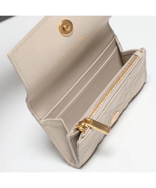 Dior 二つ折り財布 S5132UWHC CARD MEDIUM WALLET(505772040 Dior 二つ折り財布 S5132UWHC CARD MEDIUM WALLET(505772040