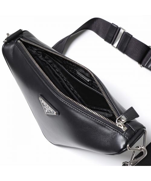 vintage PRADA ビッグロゴ クロスボディバッグ vintage PRADA ビッグロゴ クロスボディバッグ