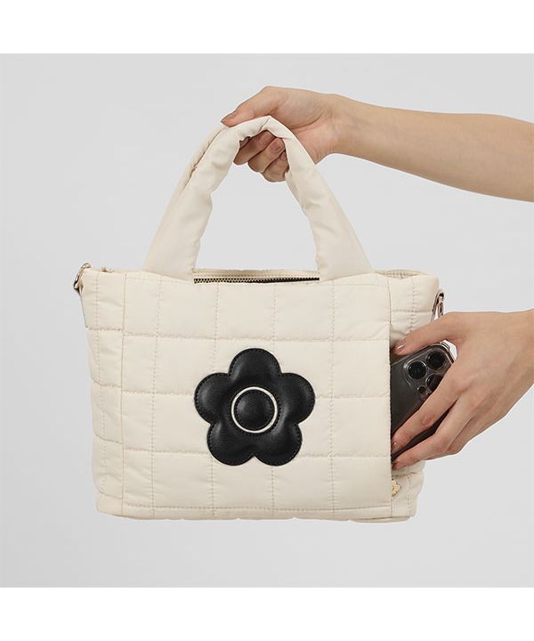 マリークワント MARY QUANT マットサテンキルトデイジー 2WAY マリークワント MARY QUANT マットサテンキルトデイジー 2WAY