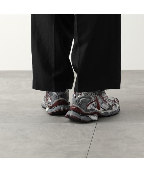 セール 37%OFF】BALENCIAGA スニーカー RUNNER 677402 W3RB3