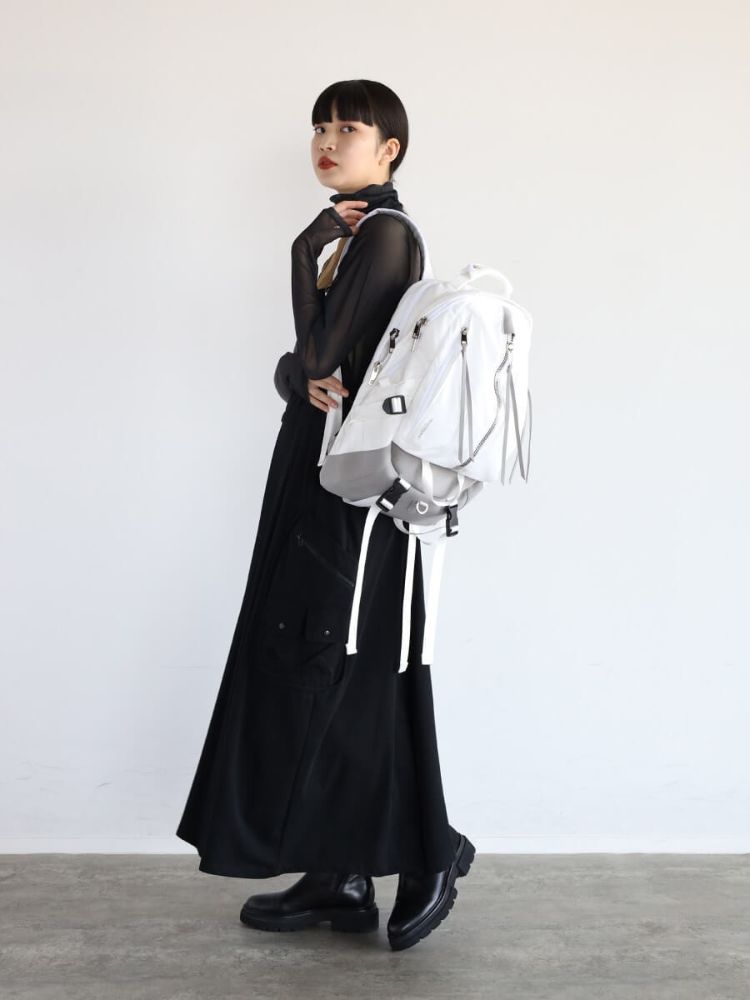 ラシュッド LASUD INDISPENSABLE×nouer フロントZIPバックパック