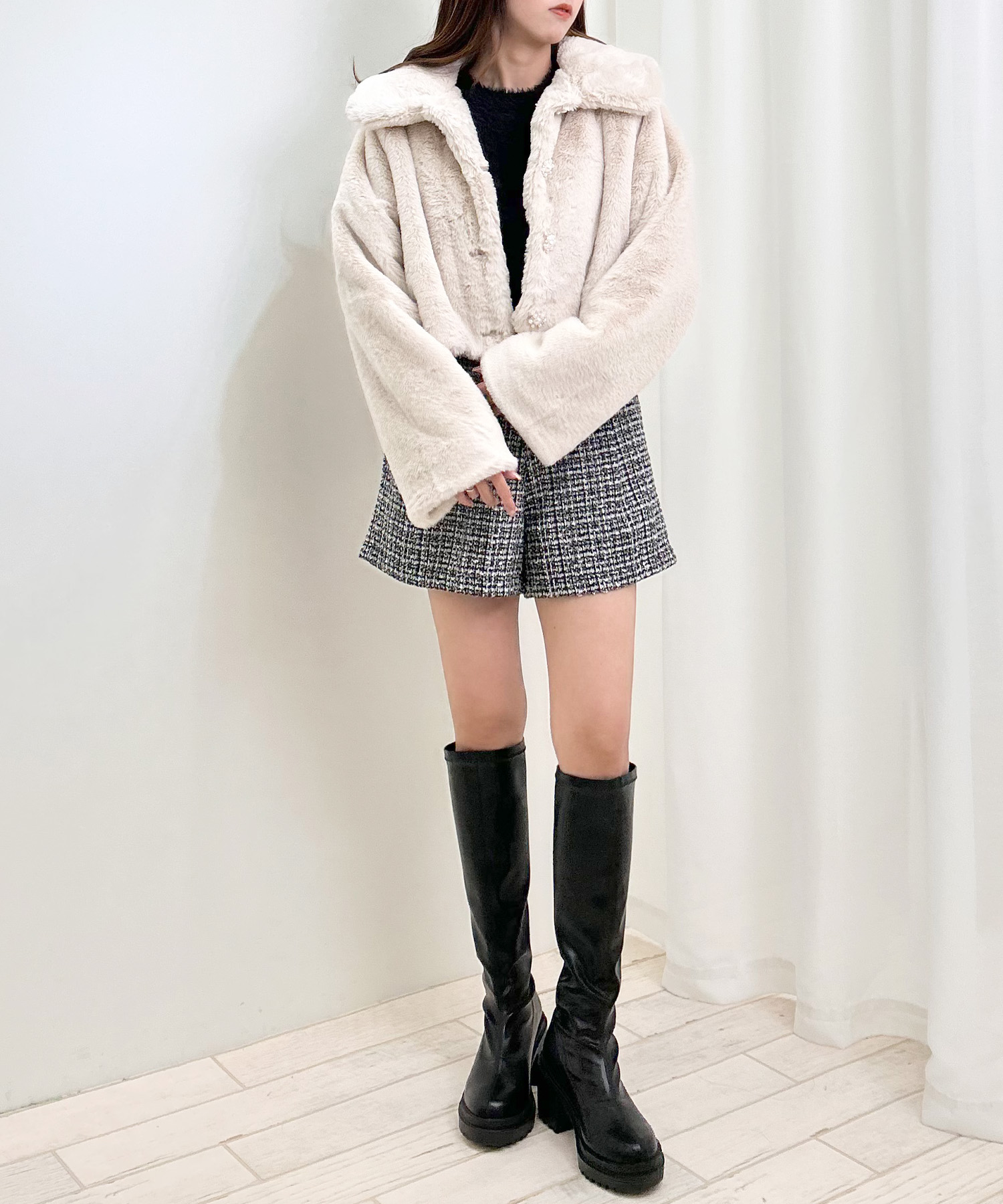 セール 40%OFF】イング INGNI エコファークロップド丈ビジュー セール 40%OFF】イング INGNI エコファークロップド丈ビジュー