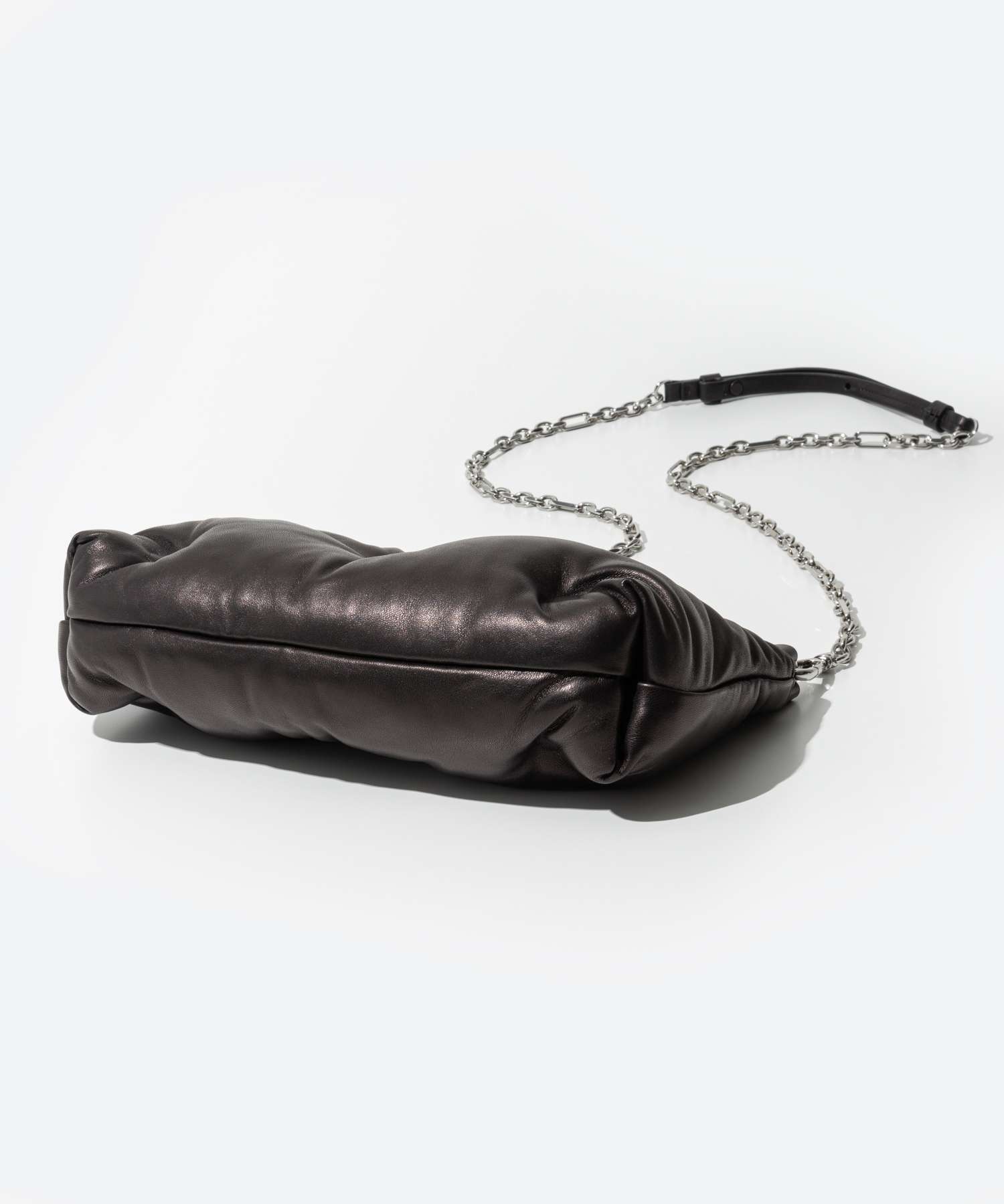 Maison Margiela ショルダーバッグ MM6 Maison Margiela（ｴﾑｴﾑｼｯｸｽ ﾒｿﾞﾝ ﾏﾙｼﾞｪﾗ）の「SHOULDER BAG