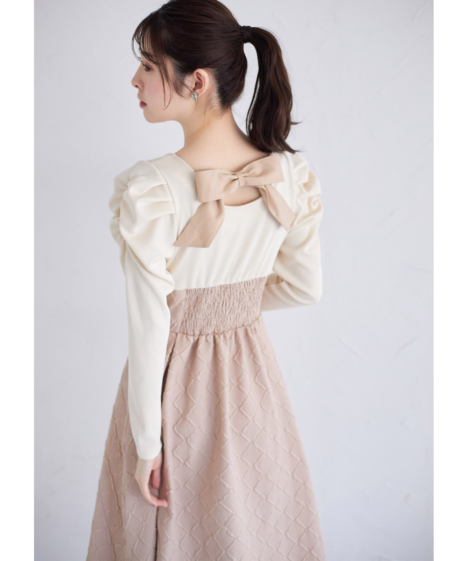 ✨新品タグ付き✨トッコクローゼット コットンワンピース リブパワーショルダー tocco closet（トッコ クローゼット）の「ウエストリブパワー
