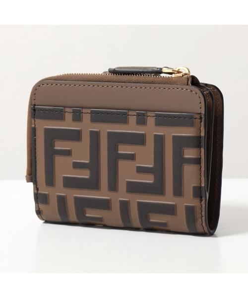専用とさせて頂きます。m(_ _)m FENDI フェンディ FENDI FENDI 二つ折り財布 8M0508 ALV4 FF