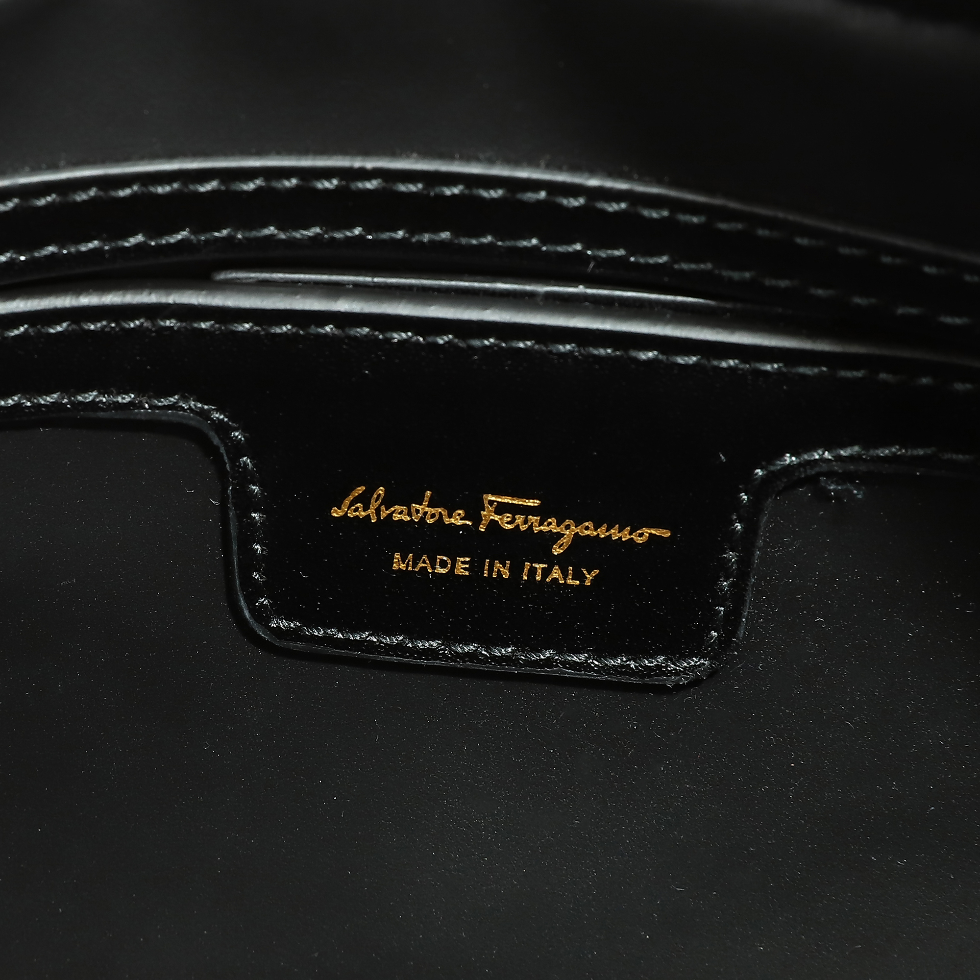 セール 11%OFF】サルバトーレフェラガモ Salvatore Ferragamo セール 11%OFF】サルバトーレフェラガモ Salvatore Ferragamo