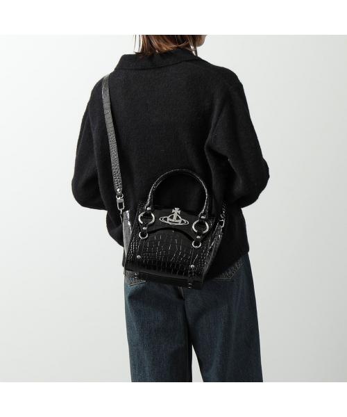 人気！VIVIENNE WESTWOOD ブラック スモール Betty バッグ Vivienne Westwood Betty Small Bag in Black | Lyst