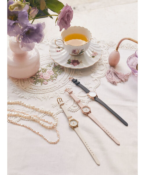 セール】メゾン ド フルール Maison de FLEUR ベルトウォッチ セール】メゾン ド フルール Maison de FLEUR ベルトウォッチ