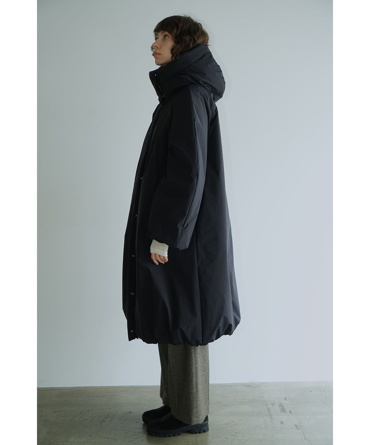 セール 40%OFF】BALLOON HOODIE LONG DOWN COAT(505796415) | クラネ