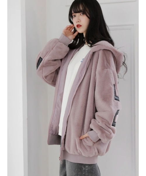 セール 70%OFF】ユニセックスバックロゴファーブルゾン セール 70%OFF】ユニセックスバックロゴファーブルゾン