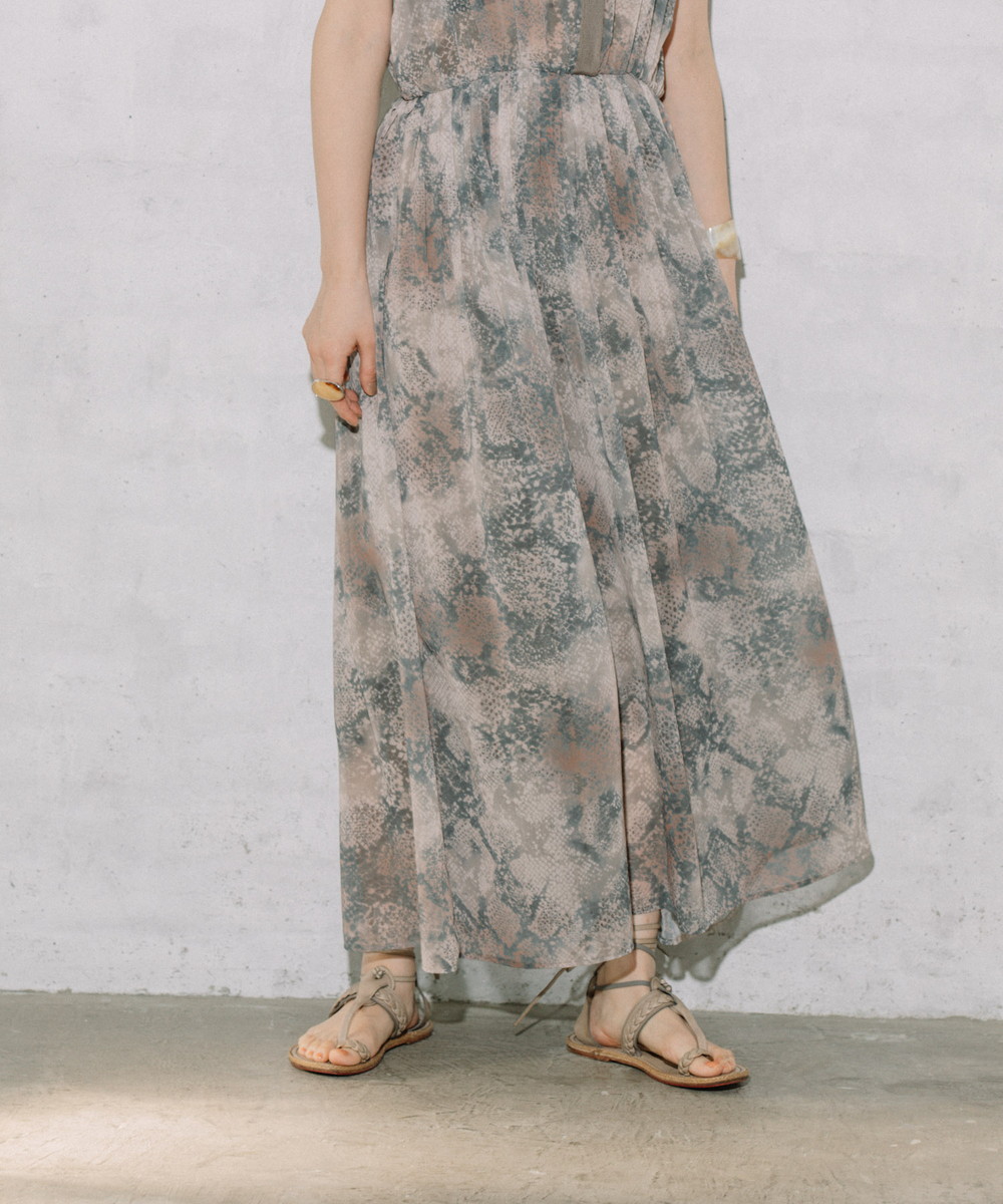 ☆美品◆オードリーアンドジョンワッド◆楊柳シフォンウエストタックシアーワンピース audrey and john wad（オードリーアンドジョンワッド）の