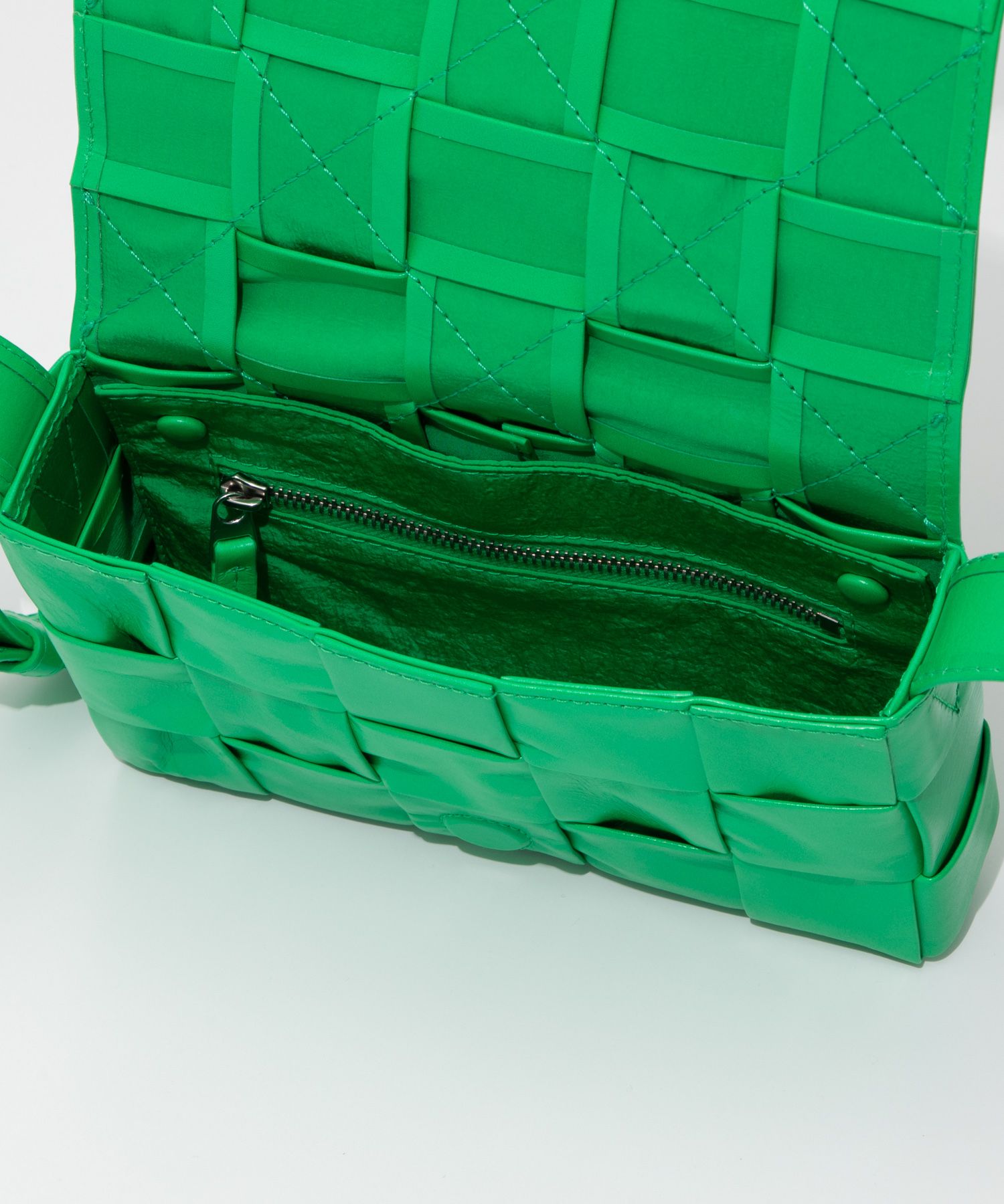 ボッテガヴェネタ BOTTEGA VENETA 717587 VCQ71 ショルダー ボッテガヴェネタ BOTTEGA VENETA 717587 VCQ71 ショルダー